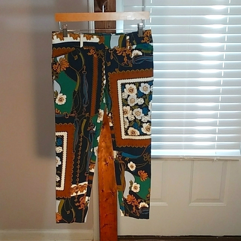 New York & Company Colorful Boho Black Green White Capri Crop Ankle Pants Size 0